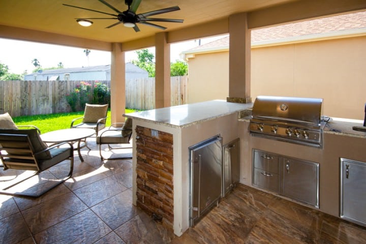 Framework Homes: A Cozy South Texas Residence - RGV New Homes